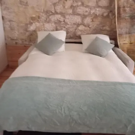 Eleusis-paris شقة باريس